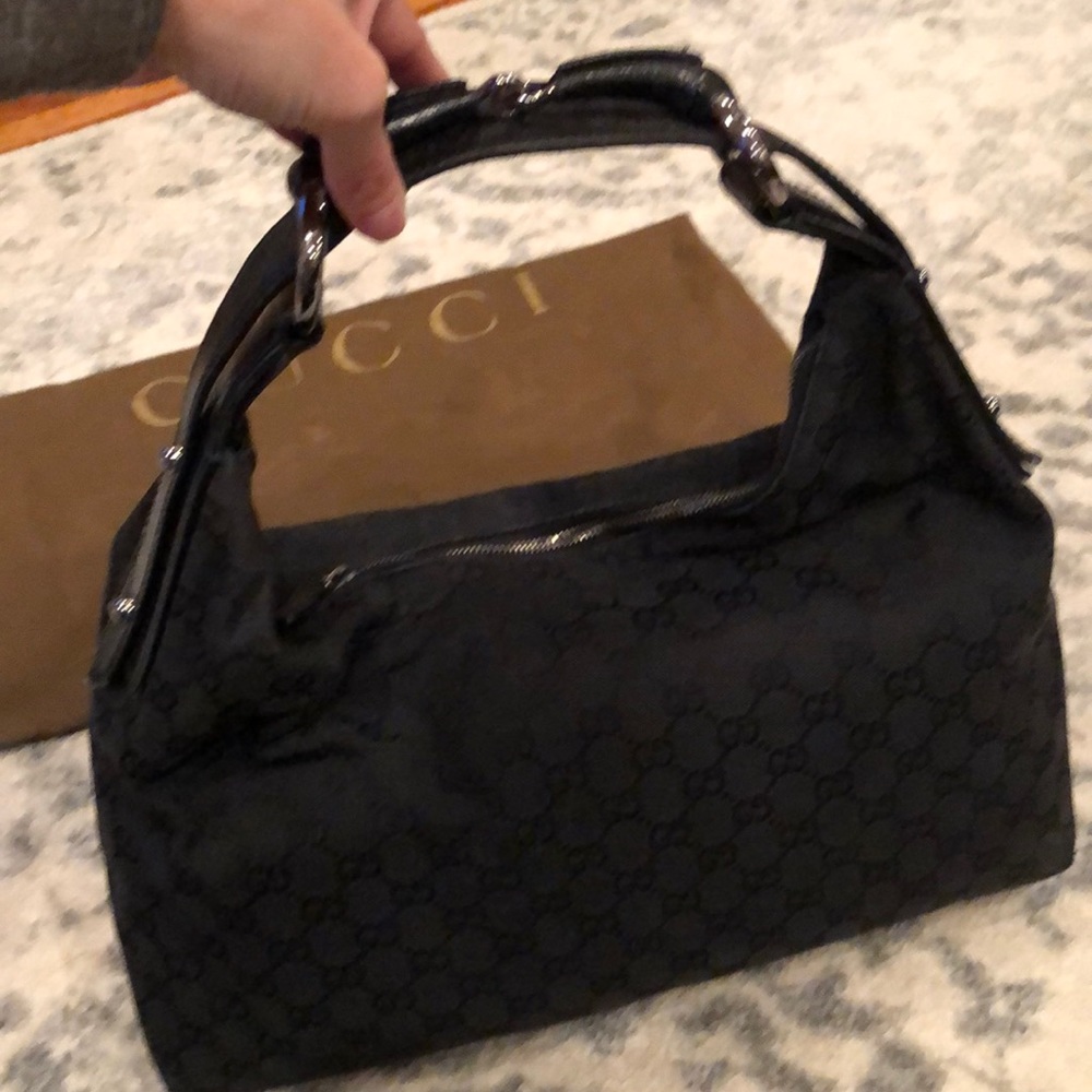 Authenticate Gucci horsebit shoulder bag